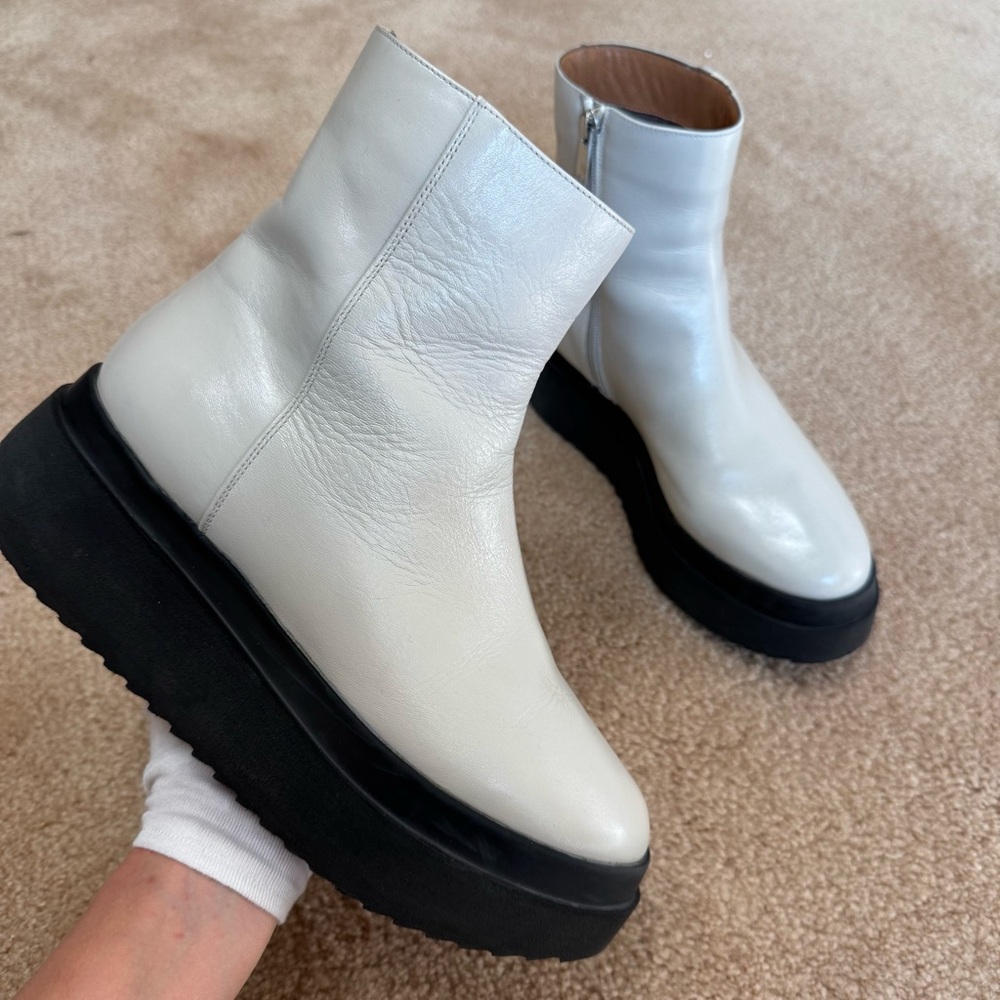 Aquatalia Leather Platform Omey Ankle Wedge Boots Bootie 8.5